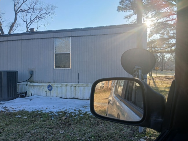 Building Photo - 203 Pawpaw St