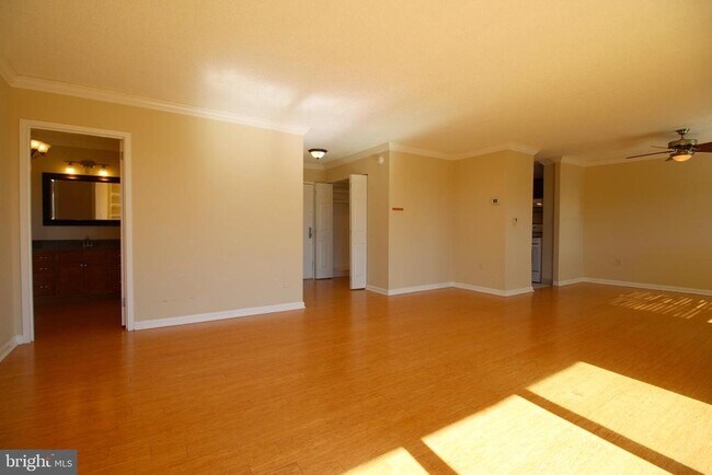 Building Photo - 1225 Martha Custis Dr