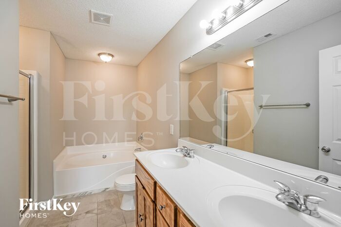 Building Photo - 1000 Golden Aspen Dr