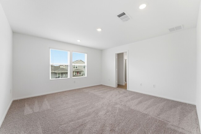 Building Photo - 26017 Hampshire Dr