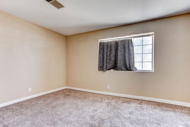 Building Photo - 3661 Renovah St