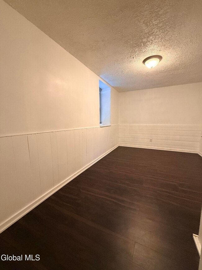 Building Photo - 1126 Broadway