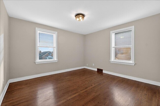 Building Photo - TGS Upstairs Lounge