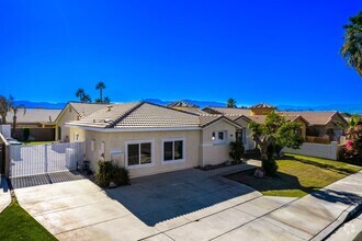 Building Photo - Shadow Hills Villas in North Indio