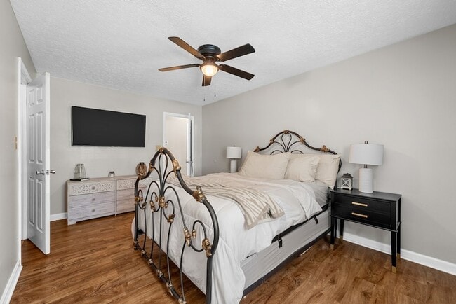 Building Photo - 401 Pacific Ave