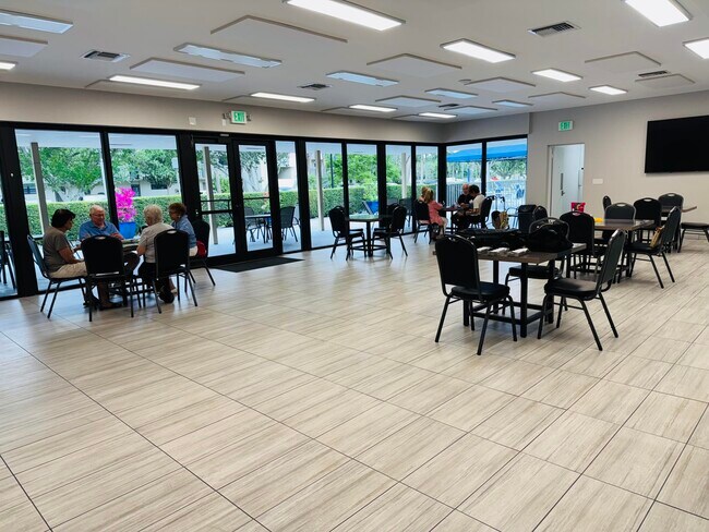 Building Photo - 2430 Deer Creek Country Club Blvd