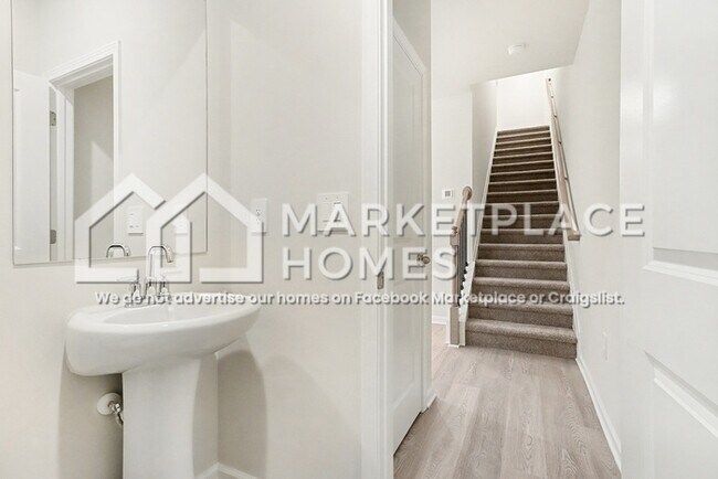 Building Photo - 2103 Avalon Rdg