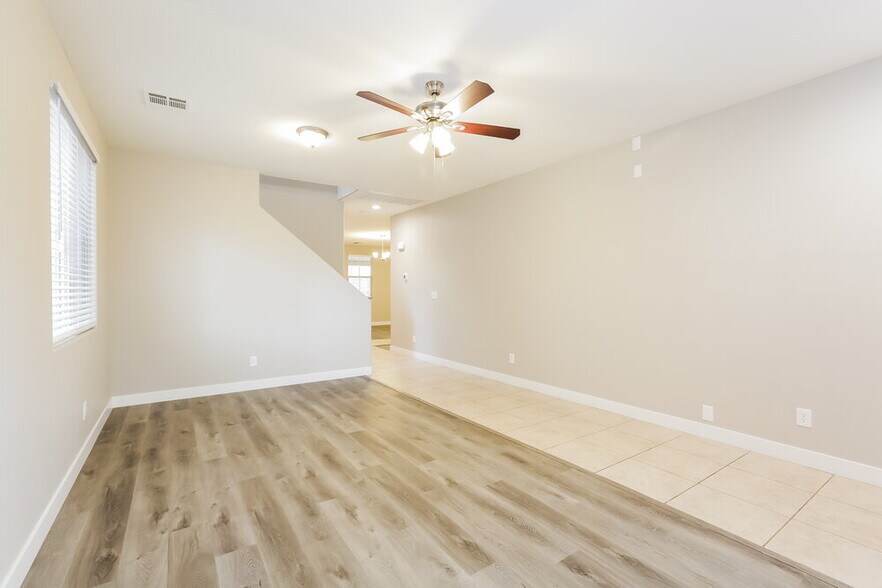 Building Photo - 7333 Caballo Range Ave