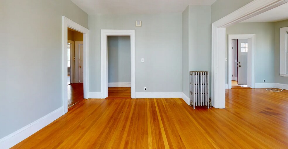 Building Photo - 106 Highland Ave