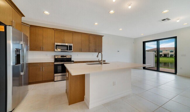 Building Photo - 9952 Brickhill Dr