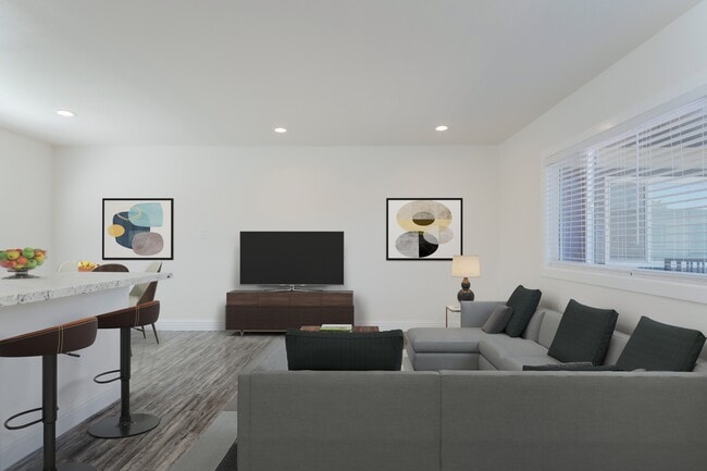 Building Photo - Palm Court Apartments