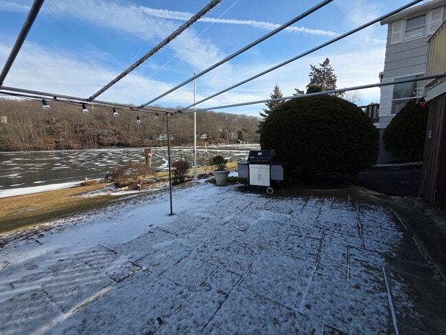 Building Photo - 23 Cedar Dr