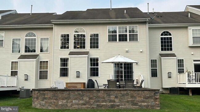 Building Photo - 19 Wharton Dr