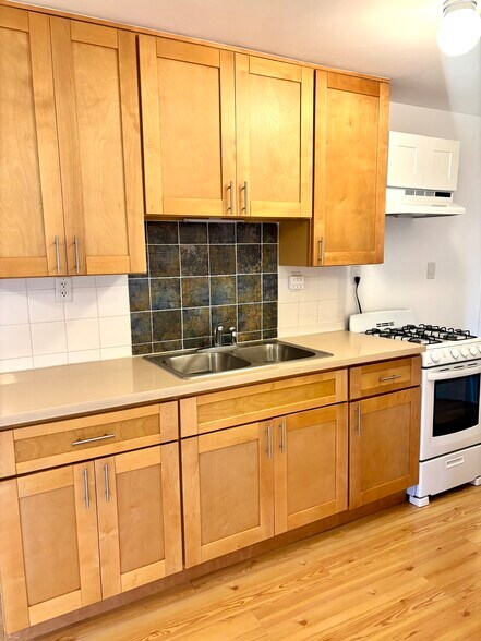 Building Photo - 5456 Gilbert Dr