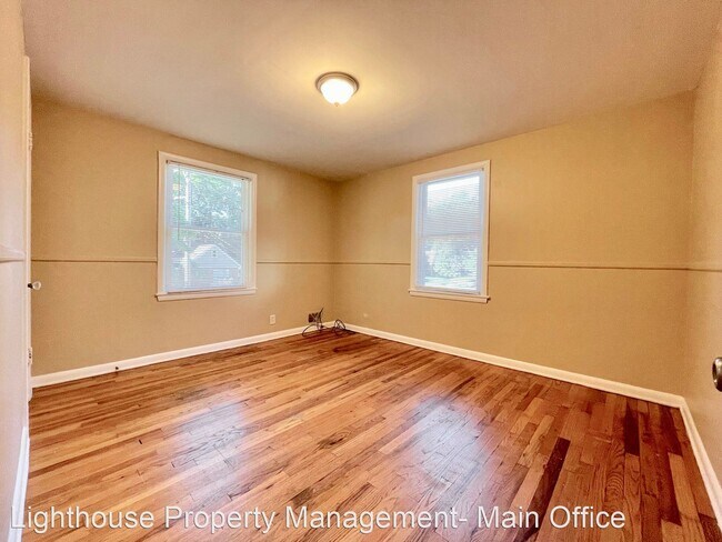 Building Photo - 4 br, 1.5 bath House - 1325 Dickinson St SE