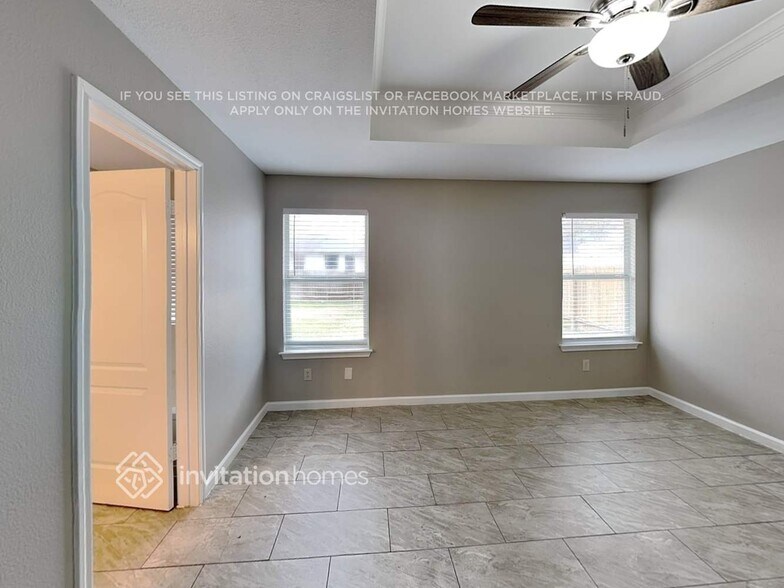 Building Photo - 1154 Terra St
