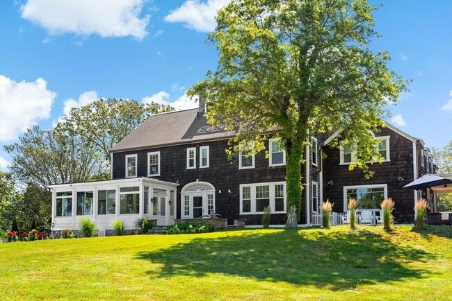 Building Photo - 122 Gansett Rd