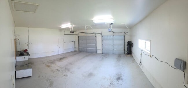 Building Photo - 3 bed, 3 bath Home in Sunnydell area Rexburg