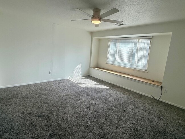 Building Photo - Spacious 3 Bedroom 3 Bath Home in NW OKC!!