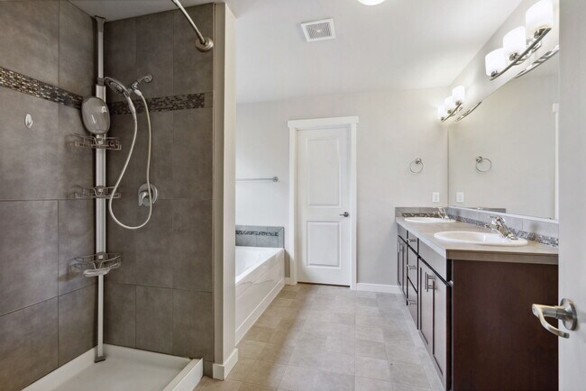 Building Photo - 7923 161st Street Ct E