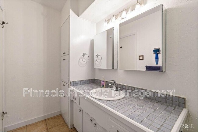 Building Photo - 3108 Oak Forest Dr