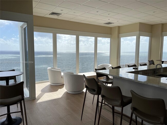Building Photo - 1370 S Ocean Blvd