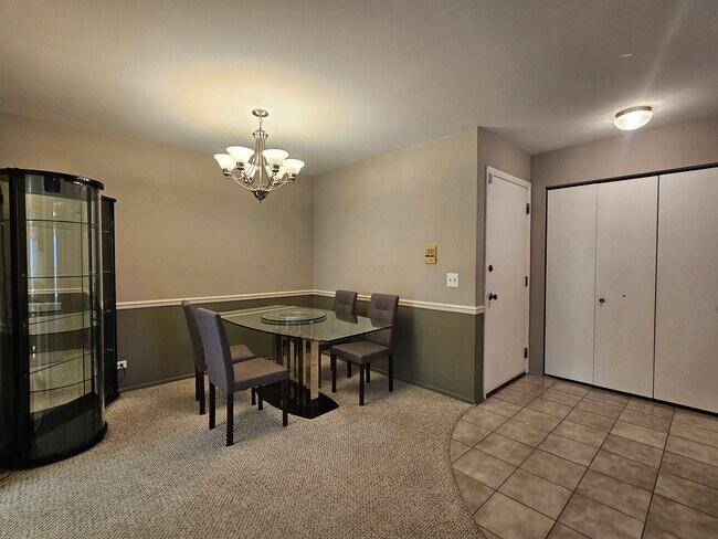 Building Photo - 1120 Woodbury Ln