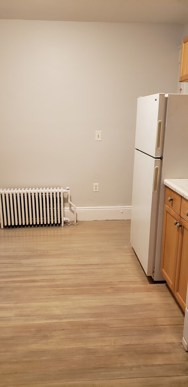 Building Photo - 36 Porter St