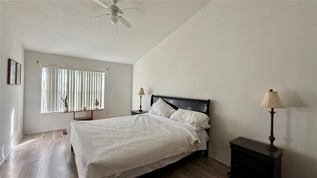 Building Photo - 2710 Club Cortile Cir