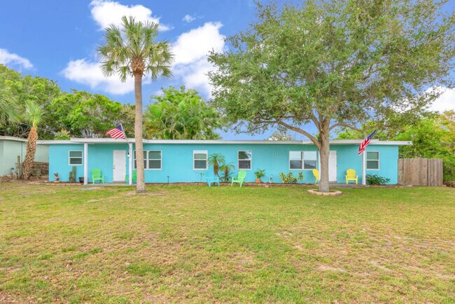 Building Photo - 2362 Pineapple Ave