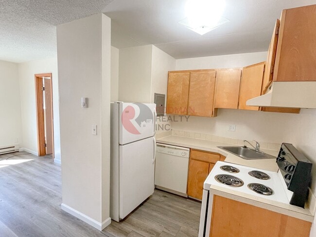 Building Photo - Marjo Apartments