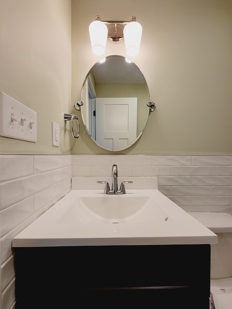 Building Photo - 51 Evergreene