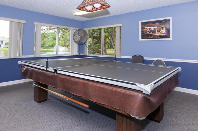 Building Photo - 8 Lake Vista Trail