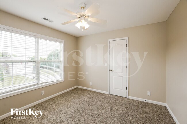 Building Photo - 3309 Sunny Slope Dr