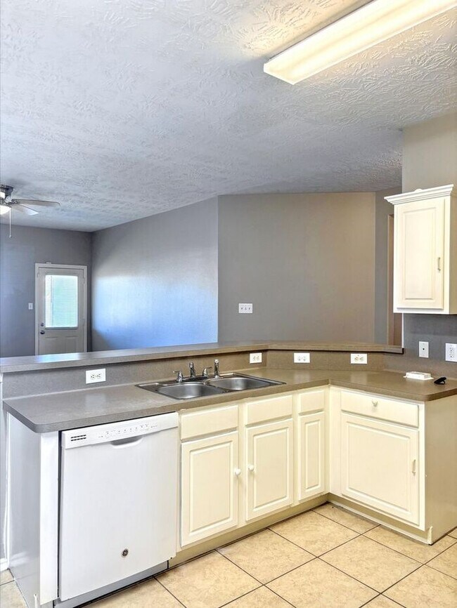 Building Photo - 11319 Moonlight Ridge Dr