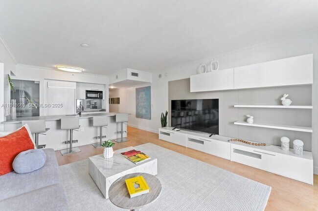 Building Photo - 1830 S Ocean Dr