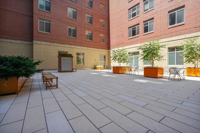 Building Photo - 25 McWilliams Pl