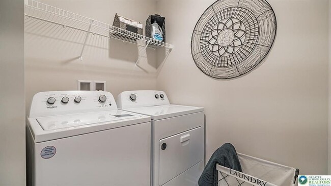 Building Photo - 1083 Meadowlark Dr