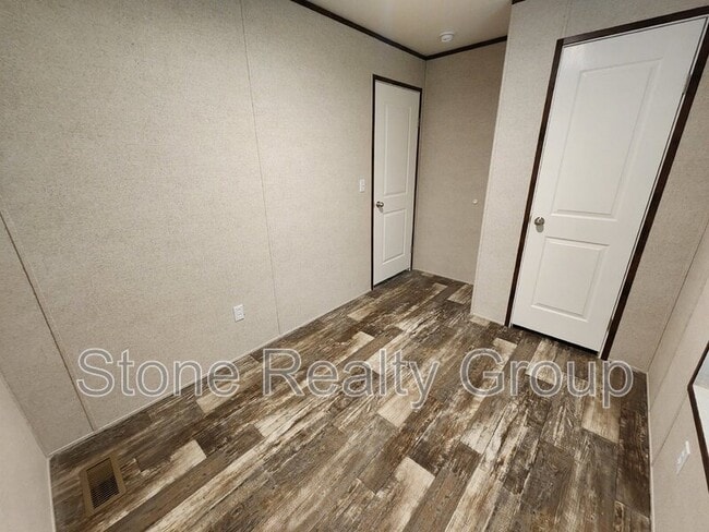 Building Photo - 1433 Grand Ave