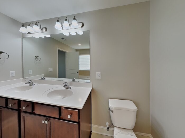 Building Photo - 3800 Sapphire Ridge Ct