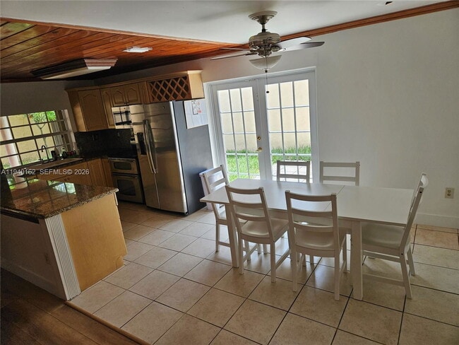 Building Photo - 9154 SW 132nd Ln