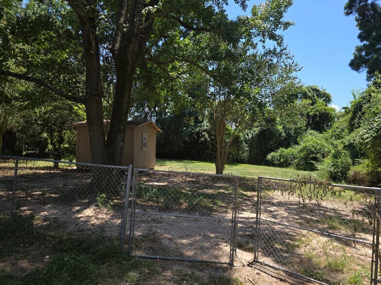 Building Photo - 1275 Smith Dr