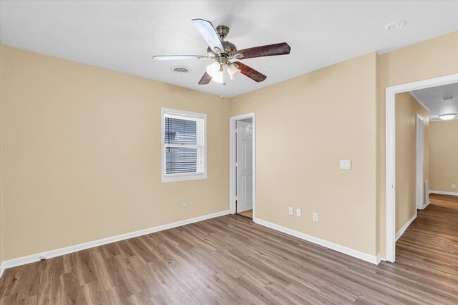 Building Photo - Now Leasing 3-Bedroom, 2-Bath House with Detached Garage for Move in August 1st!