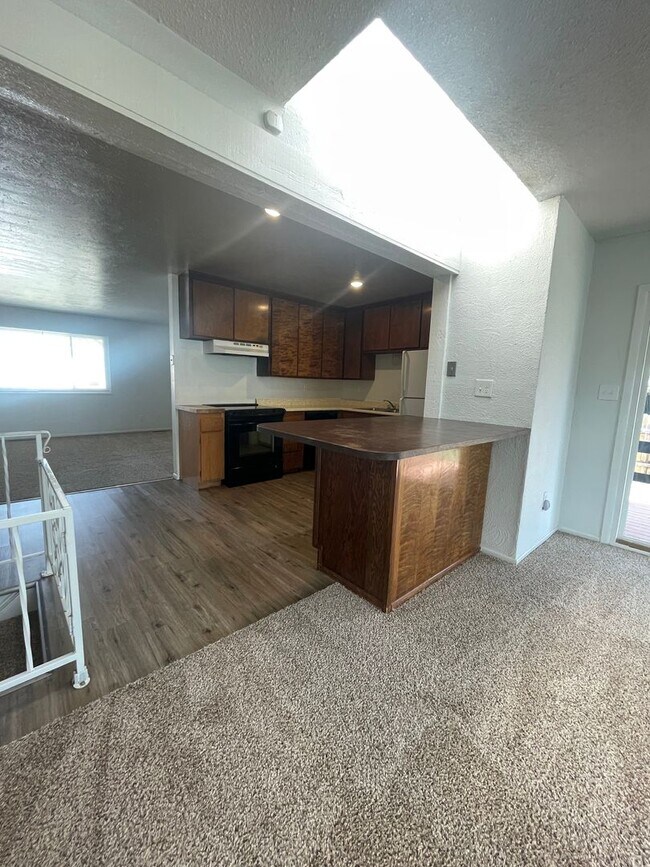 Building Photo - 3113 De Cortez St