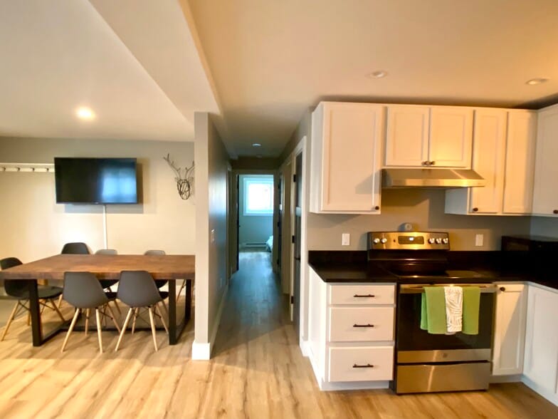 Building Photo - 112 Horseshoe Rd