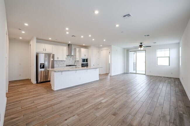 Building Photo - 31769 N 130th Ave