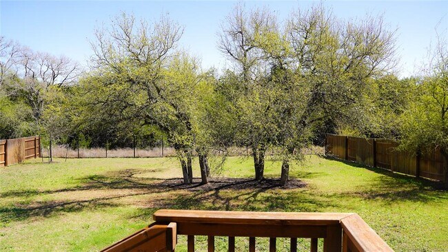 Building Photo - 629 Rocky Spot Dr