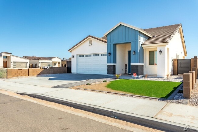Building Photo - 3559 S Dana Dr