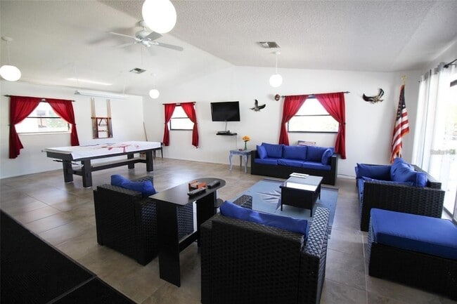 Building Photo - 9981 Eagles Point Cir