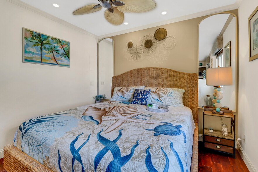 Building Photo - 25000 Tamiami Trl E